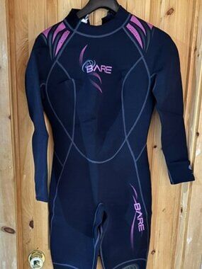 BARE Sport 3mm Women's Full Wetsuit Sizes 10 and 12 Black/Pink